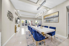 Relax Luxury Beachfront Condo with Amazing Terrace